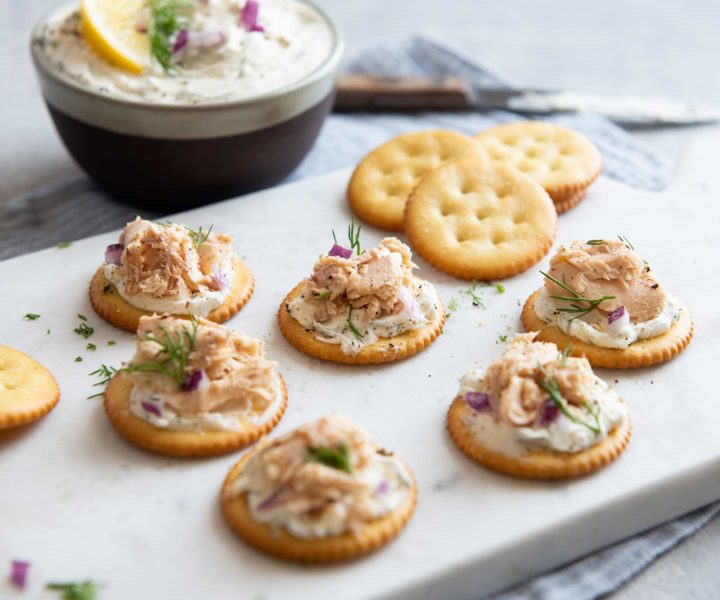 Smoked Salmon & Cream Cheese Crackers | Chicken of the Sea